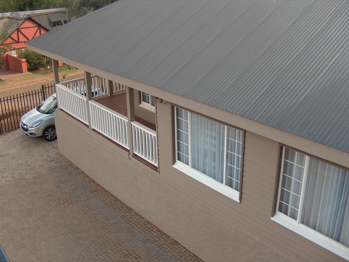 The Courtyard Guest House Clarens Extérieur photo