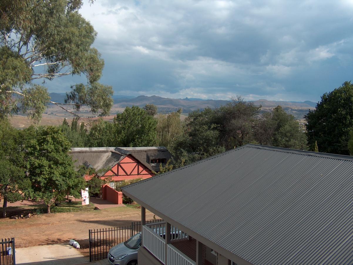 The Courtyard Guest House Clarens Extérieur photo